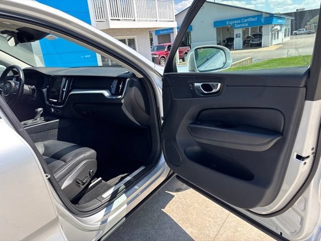 2019 Volvo XC60 T6 Momentum