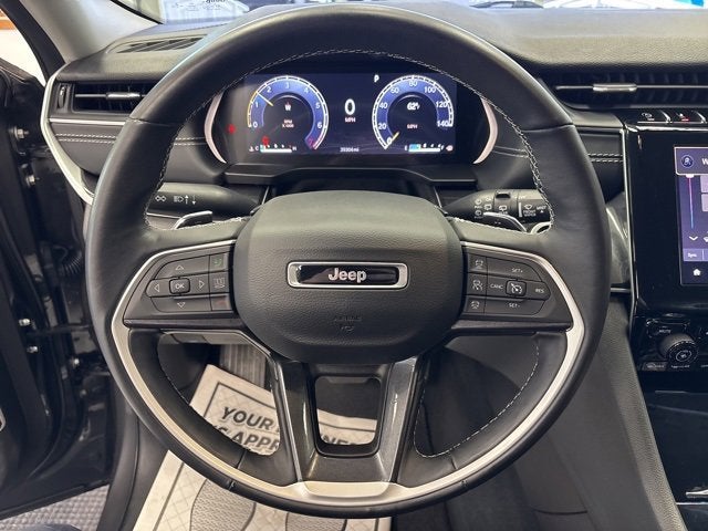 2022 Jeep Grand Cherokee Laredo 4x4