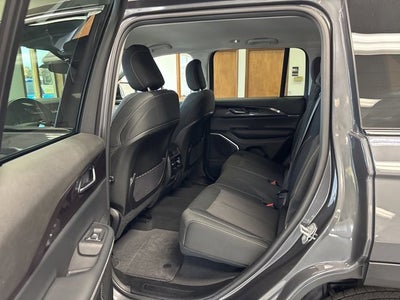 2022 Jeep Grand Cherokee Laredo 4x4