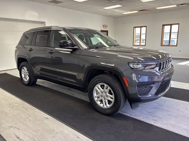 2022 Jeep Grand Cherokee Laredo 4x4