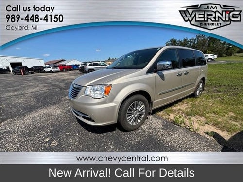 2013 Chrysler Town & Country Touring-L