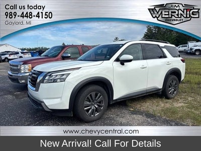 2025 Nissan Pathfinder SV
