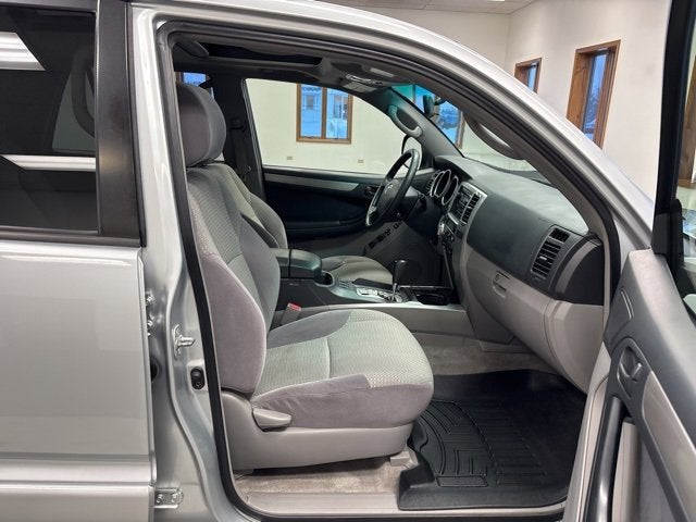 2004 Toyota 4Runner SR5